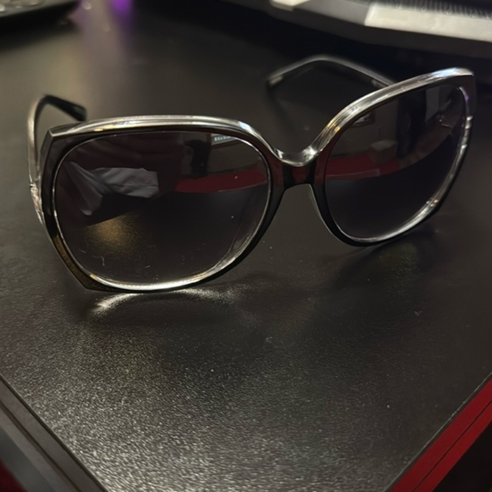 Black and Purple Retro Cat Sunglasses - Like New